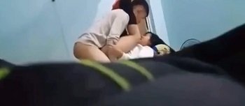 qim sex Bị chị gái phát hiện đang chịch bạn thân của chị và cái kết